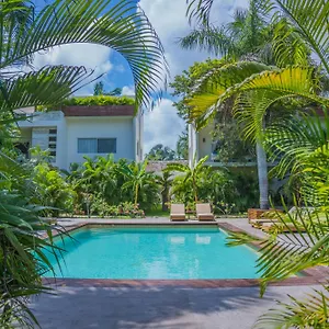 Xscapetulum מלון